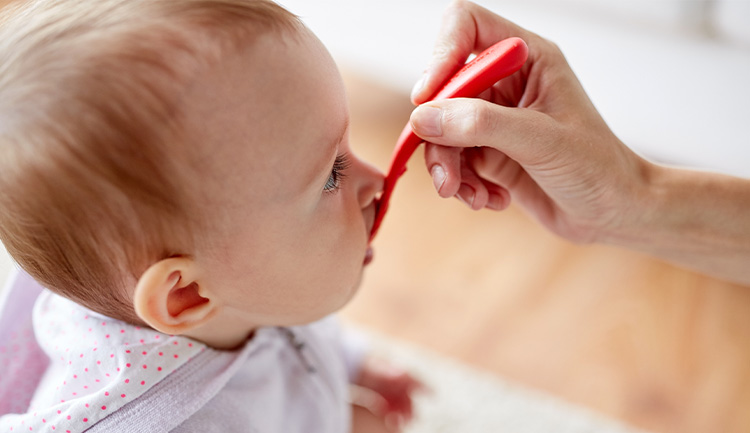 Les omega-3 liquides sont adaptés pour la supplémentation des enfants.